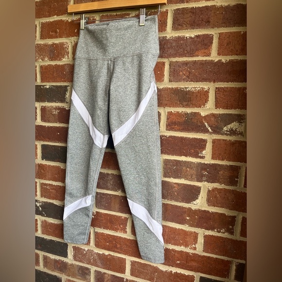 Aerie Chill Play Move 7/8 High Waist Leggings Size Small - Picture 4 of 9